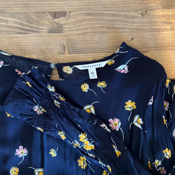 Blue Floral Blouse | XL - Picture 2 of 3